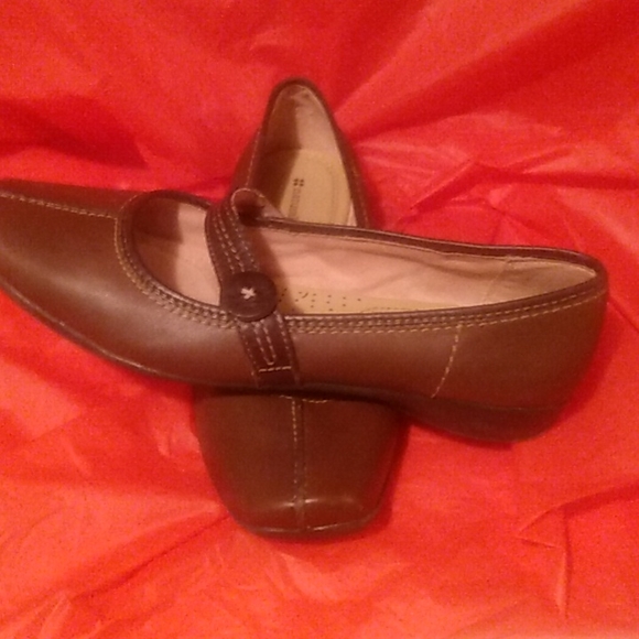 Naturalizer shoe's. Size:10. Brown - Picture 2 of 3